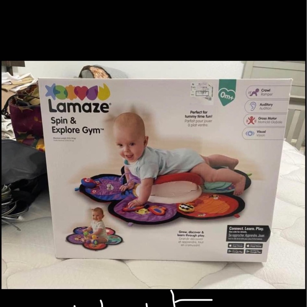 Spin and explore play gym.